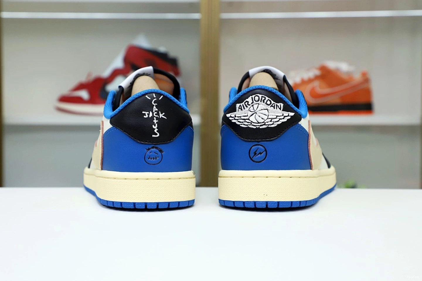 SCOTT X AIR DESIGN 1 FRAGMENT LOW JORDAN TRAVIS X 1125